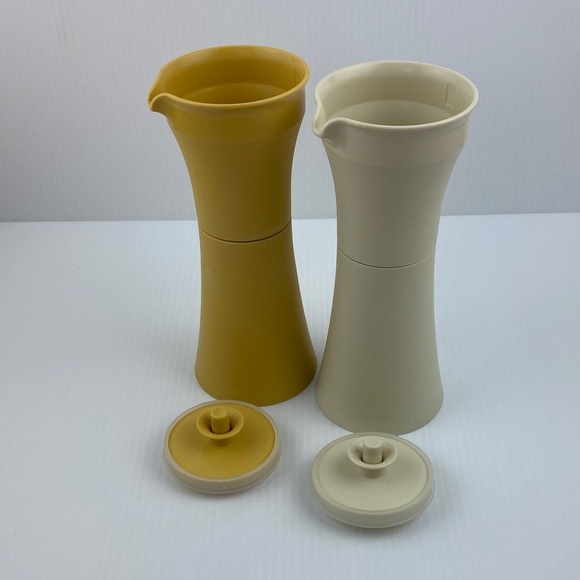 Vintage Tupperware Oil and Vinegar Set 8 ounce Dressing Cruets - Picture 3 of 11